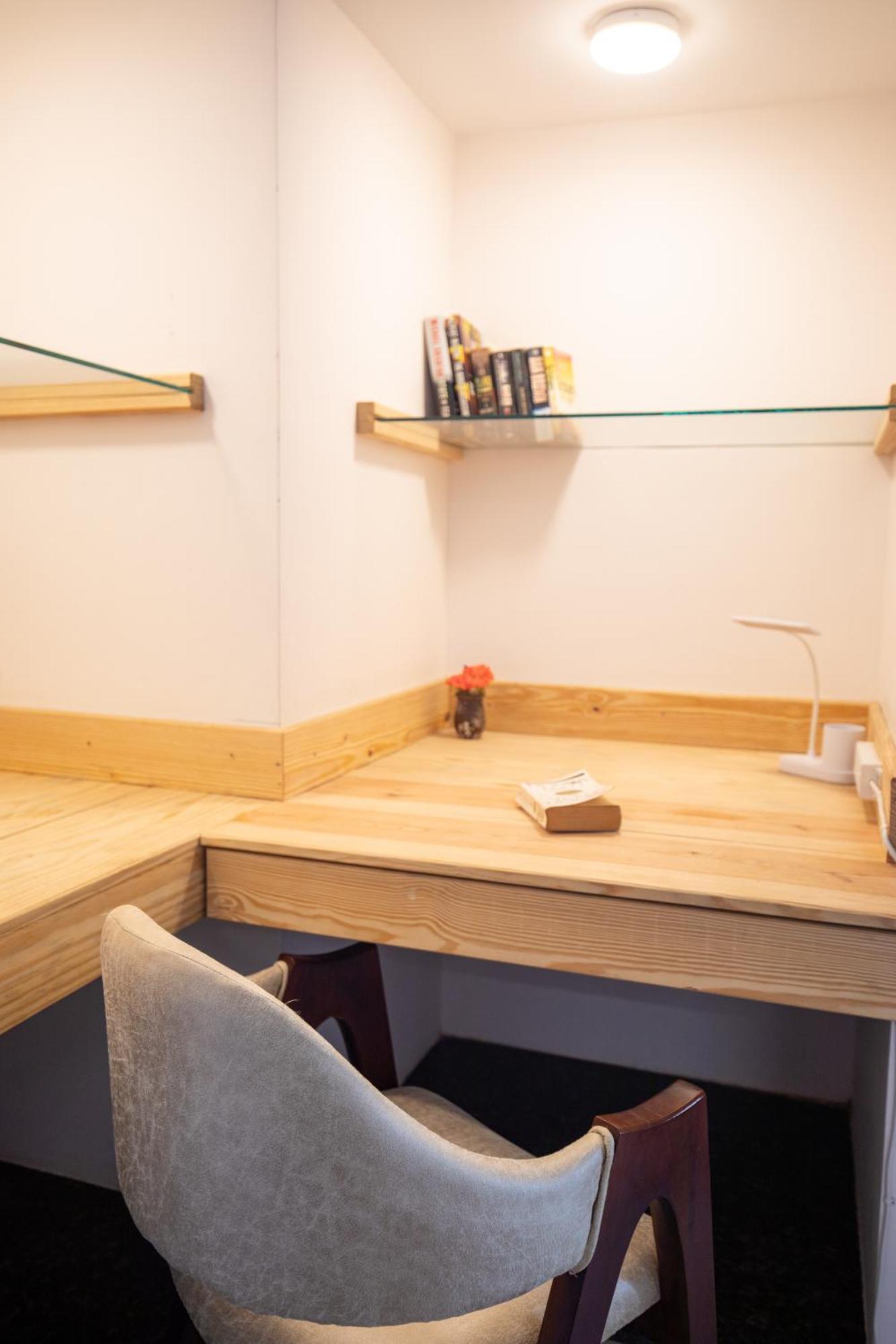 Lazy Fox Hideout - Panoramic View Cottage เดห์ราดุน ภายนอก รูปภาพ